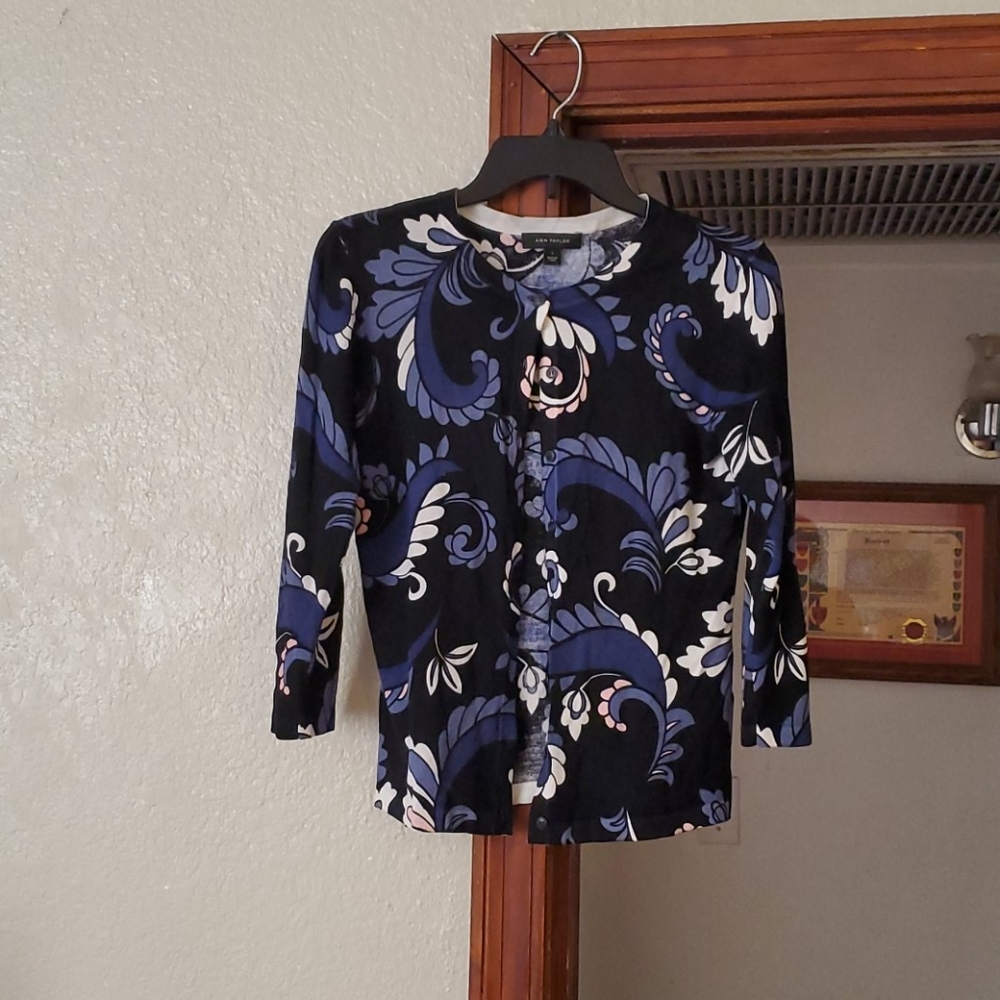 Anne Taylor Cardigan